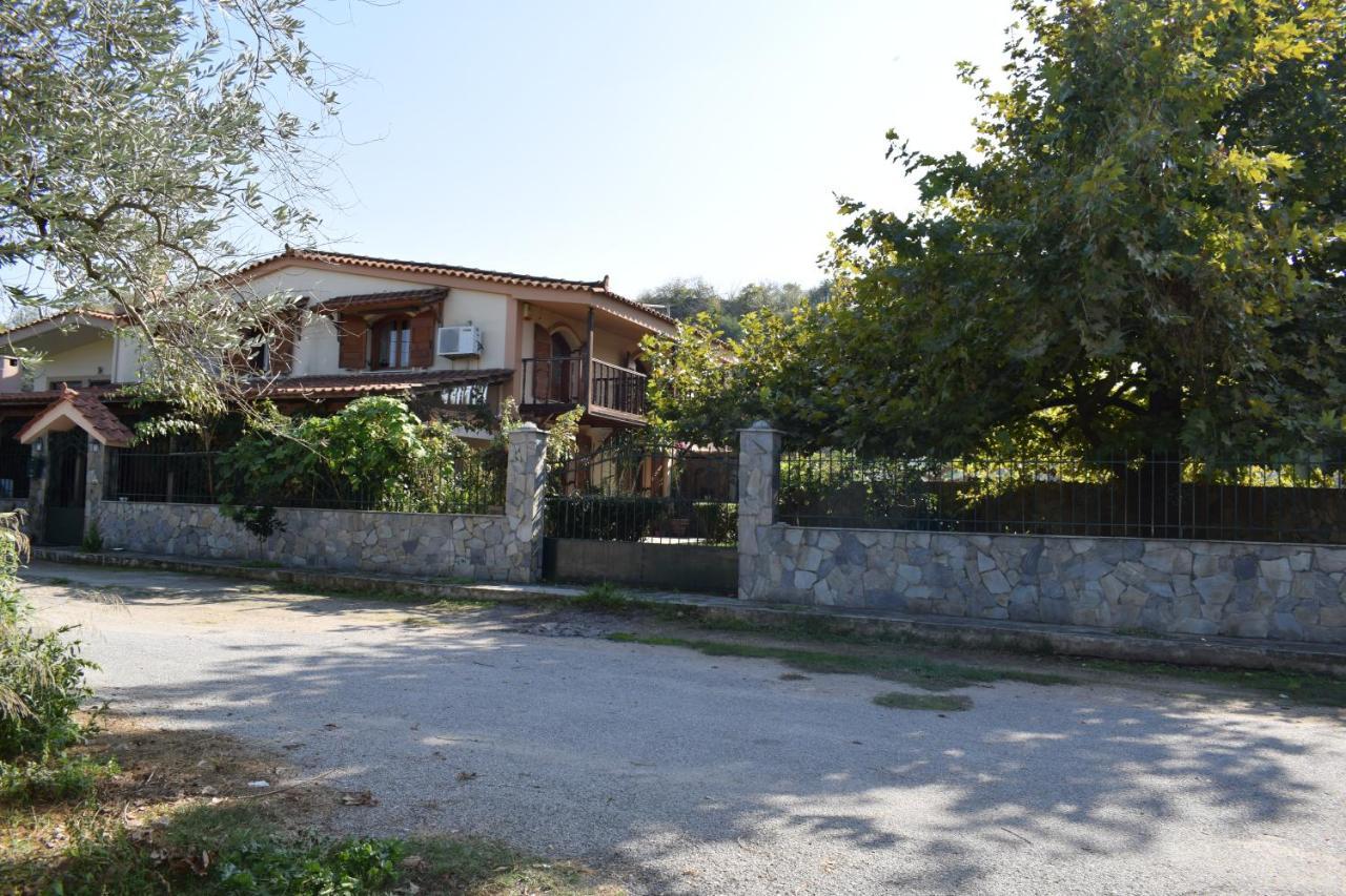 Family Villa Kalypso Oreu Exterior foto