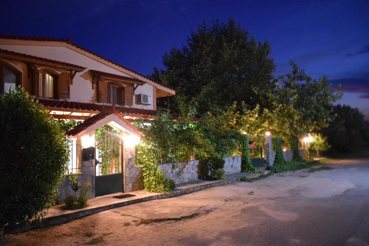 Family Villa Kalypso Oreu Exterior foto